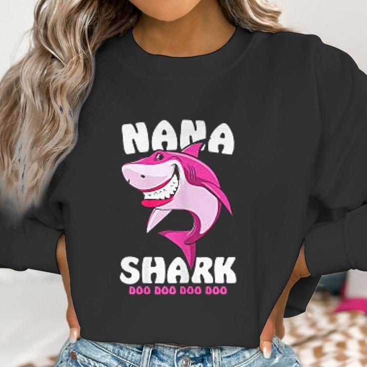 Nana Shark Doo Doo Doo Funny Nana Valentines Day Women Sweatshirt Gifts for Women