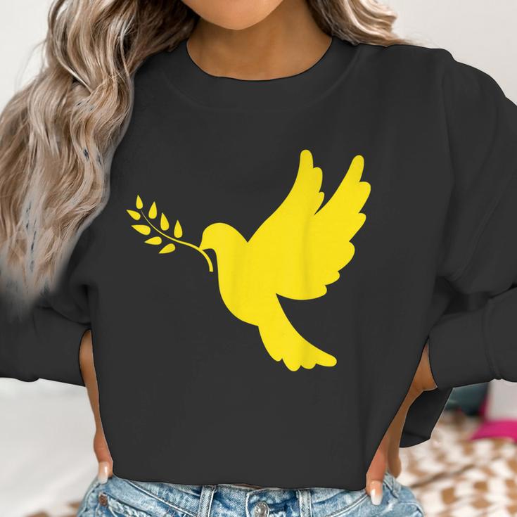 Ukraine Peace Dove Support Ukraine Anti War Men Women T-Shirt Graphic Print Casual Unisex Tee Women Sweatshirt Gifts for Women