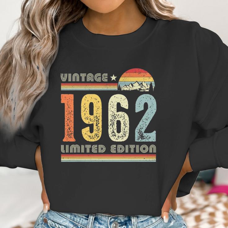 Vintage 1962 Made In 1962 60Th Birthday 60 Years Old Women Sweatshirt Gifts for Women