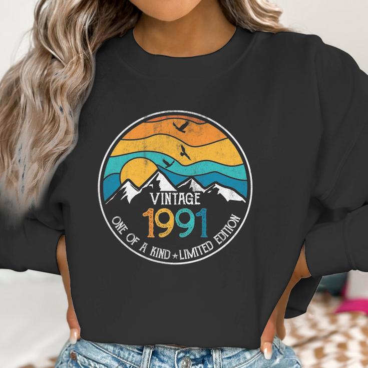 Vintage 1991 31St Birthday Men Women 31 Years Old Women Sweatshirt Gifts for Women