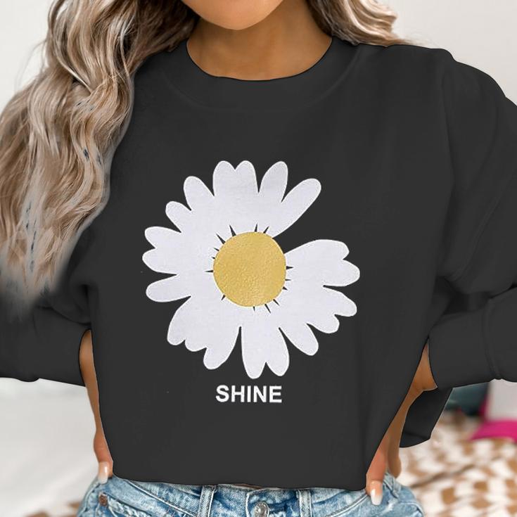 Yikeyo Daisy Shine Women Sweatshirt Gifts for Women