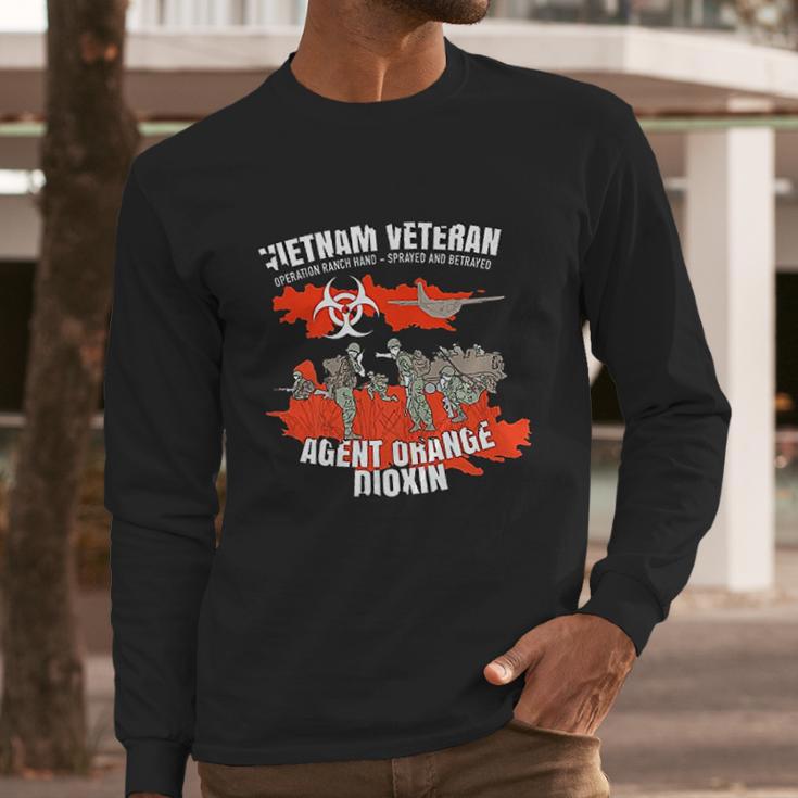 Vietnam Veteran Agent Orange Sprayed And Betrayed Men Long Sleeve Tshirt