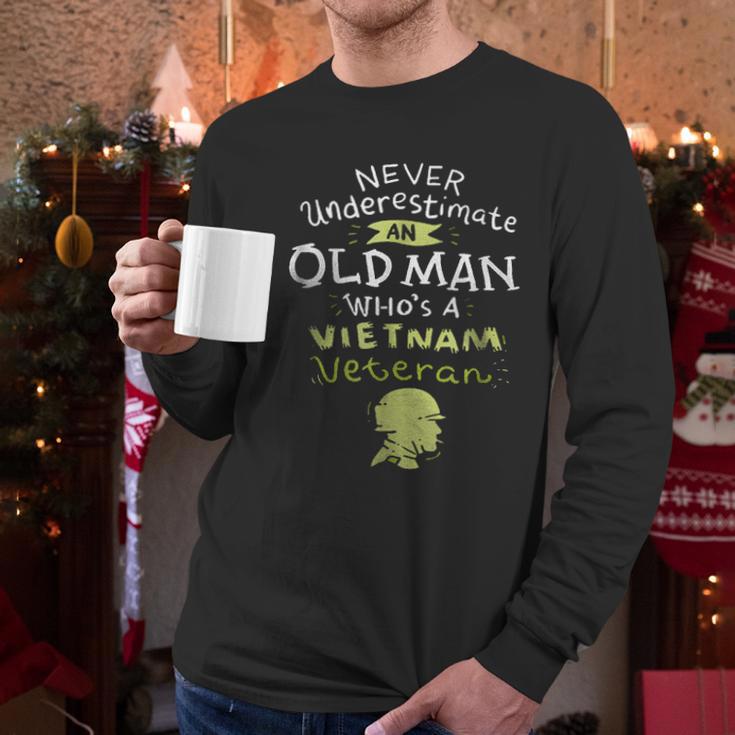 Old Man Vietnam Veteran Aesthetic Gift 2022 Men Long Sleeve Tshirt