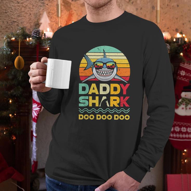 Retro Vintage Daddy Shark Doo Doo Men Long Sleeve Tshirt