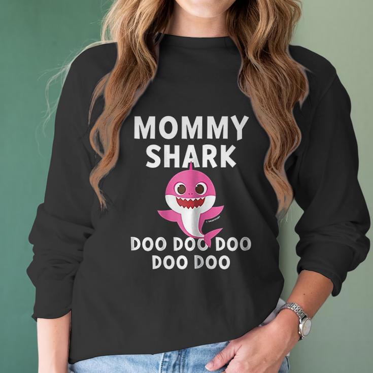 Mommy Shark Doo Shark Family Women Long Sleeve Tshirt