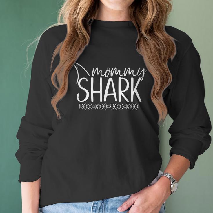 Mommy Shark Doo Doo Mom Gift Mothers Day Women Long Sleeve Tshirt