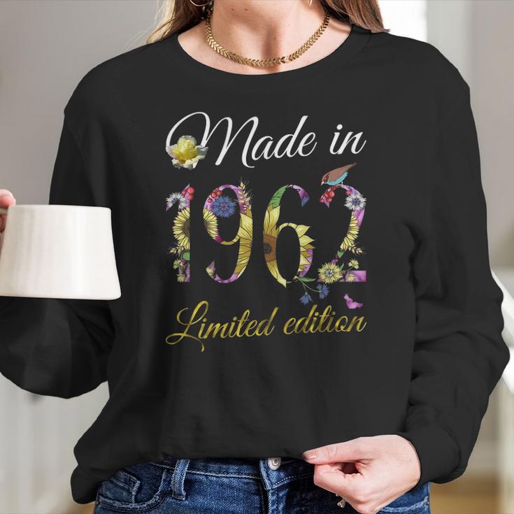 Made In 1962 Tee 60 Years Old Sunflowers Floral 60Th Birthday Women Long Sleeve Tshirt