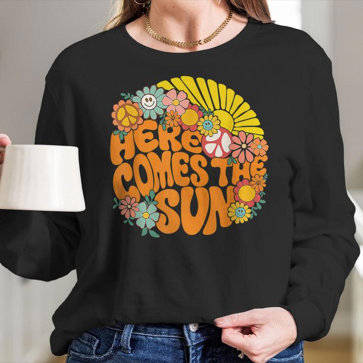 Retro Here Comes The Sun Floral Summer Family Vavation 2022 Women Long Sleeve Tshirt