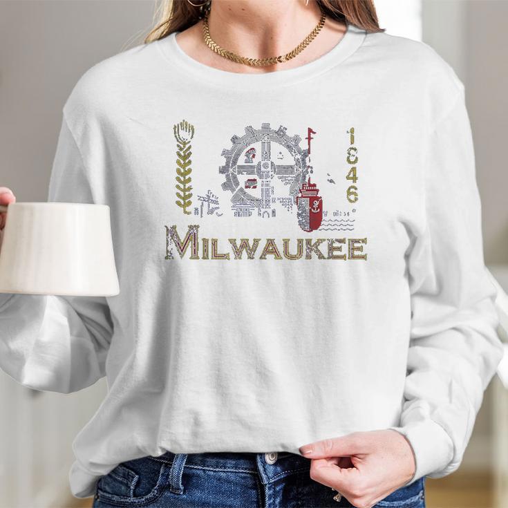 Milwaukee Flag Retro Fade Wisconsin Men Women Kids Women Long Sleeve Tshirt