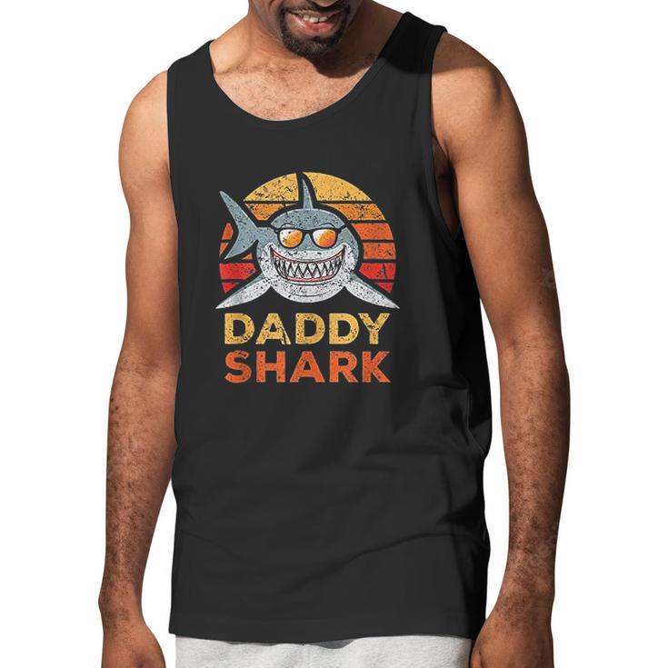 Retro Daddy Shark Design Funny Fathers Day Gift Dad Men Tank Top