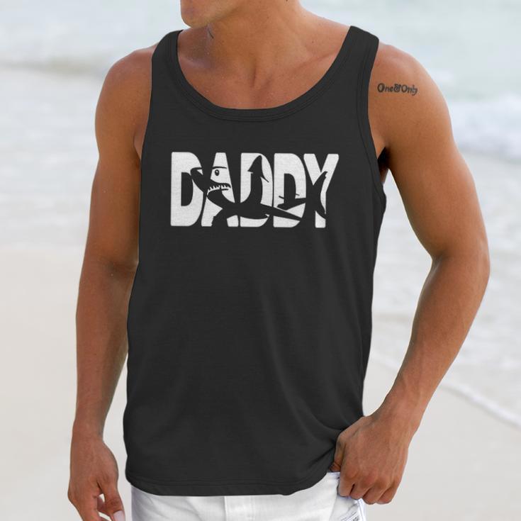 Basic Daddy Shark Design Dad Birthday Gifts Men Tank Top