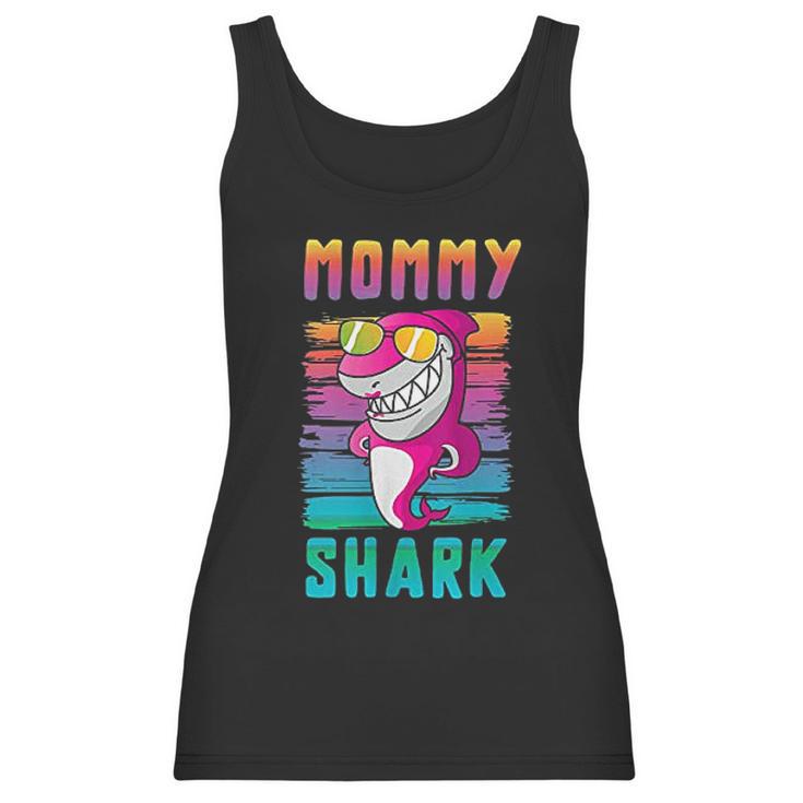 Mommy Shark Funny Retro Vintage Gifts For Mother Women Tank Top