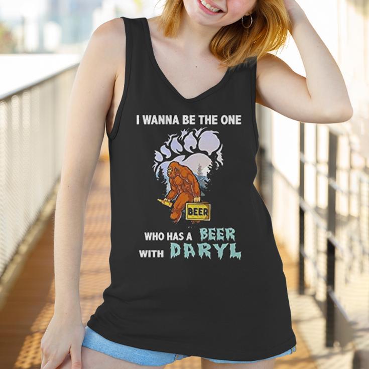 I Wanna Be The One Who Has A Beer With Daryl Funny Bigfoot Women Tank Top