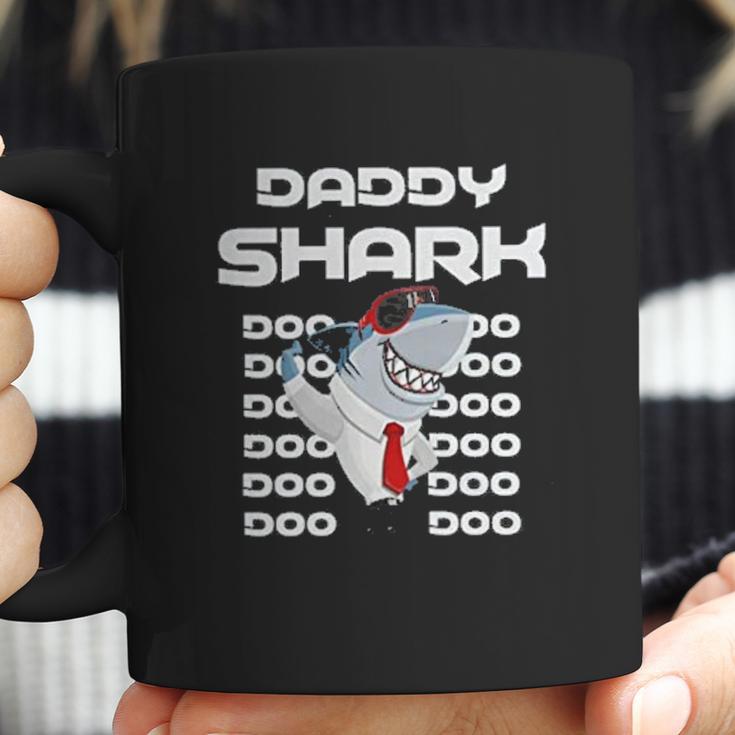 Daddy Shark Cool Dad Dad Birthday Gifts Coffee Mug