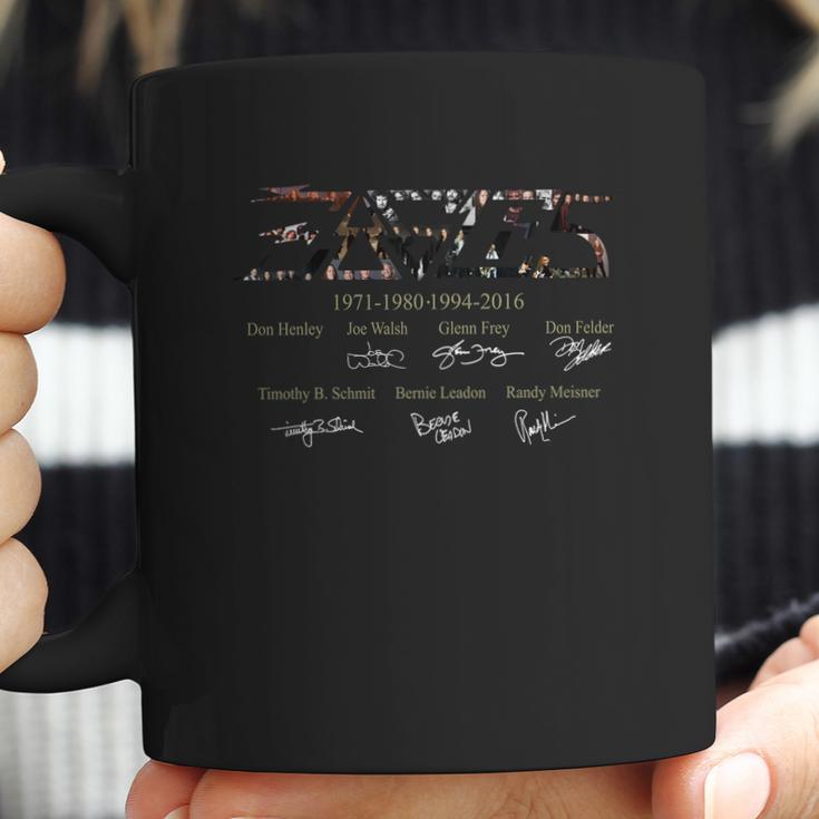 Eagles Band 1971-1980 1994-2019 Signatures Shirt Coffee Mug