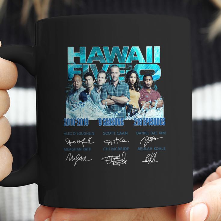 Hawaii Five-0 2010-2019 9 Seasons 218 Episodes Signatures Shirt Coffee Mug