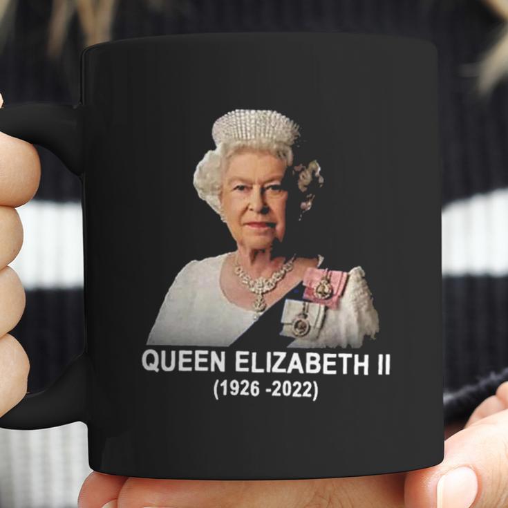 RIP Queen Elizabeth II 1926-2022 Gift Men Women T-Shirt Graphic Print Casual Unisex Tee Coffee Mug