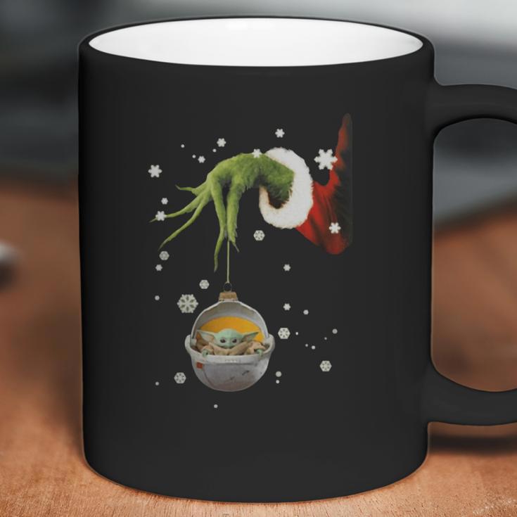 Grinch Hand Holding Baby Yoda Star Wars Christmas Shirt Coffee Mug