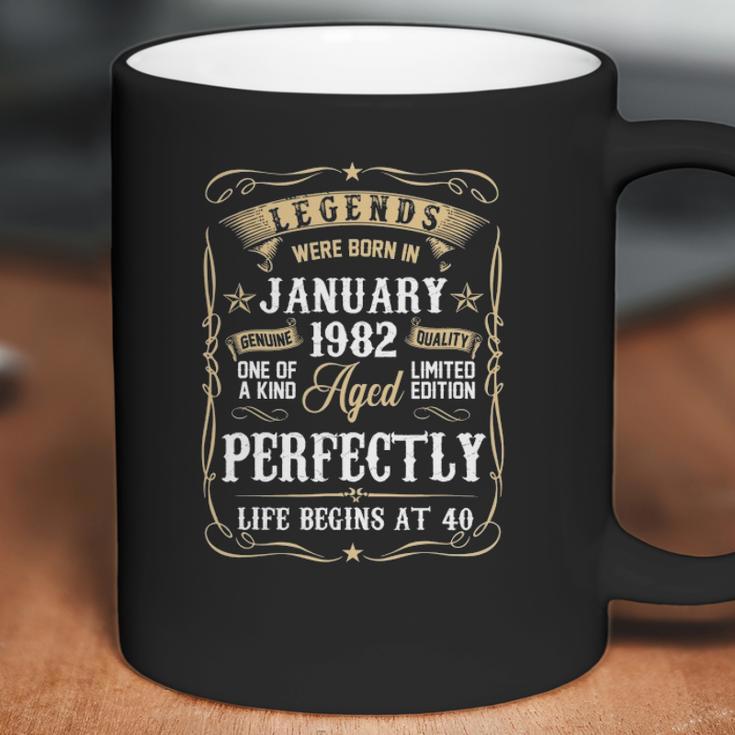 January 1982 40Th Birthday Gift 40 Years Old Men Women Coffee Mug