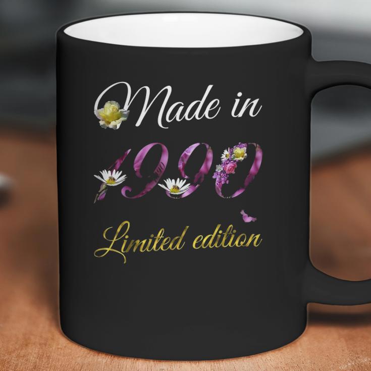 Made In 1990 - 31 Years Old Floral 1990 31St Birthday Gift Coffee Mug