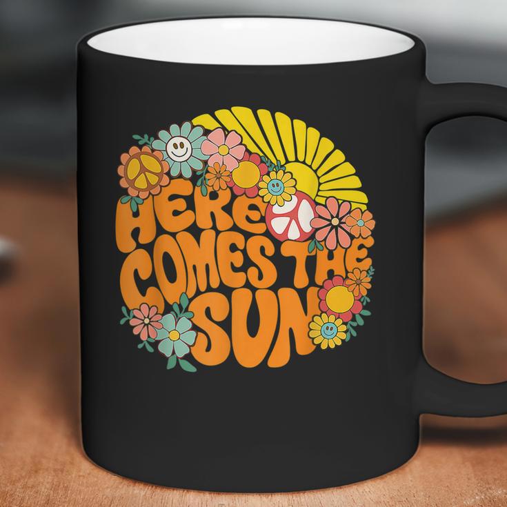 Retro Here Comes The Sun Floral Summer Family Vavation 2022 Coffee Mug