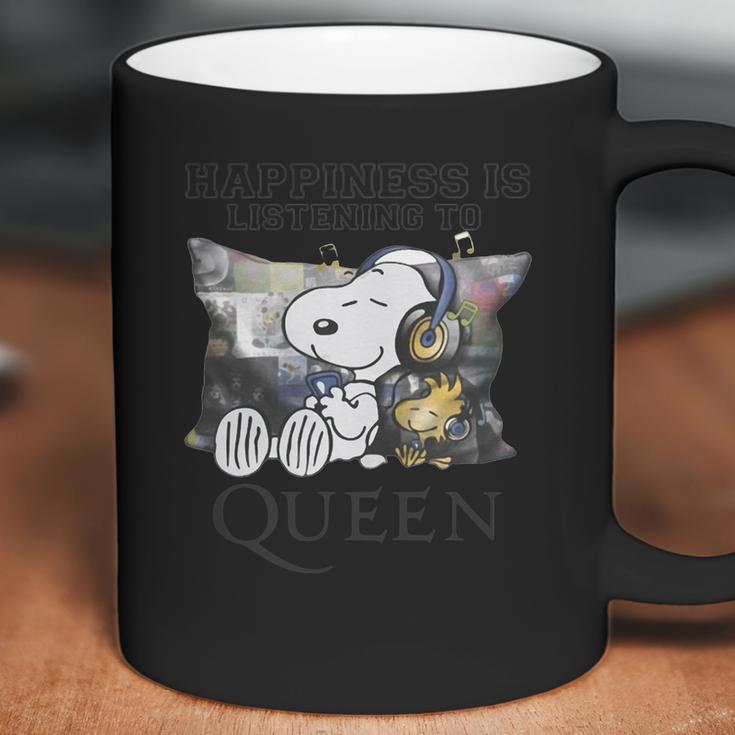 Snoopy And Woodstock Happiness Is Listening To Queen T-Shirt Coffee Mug