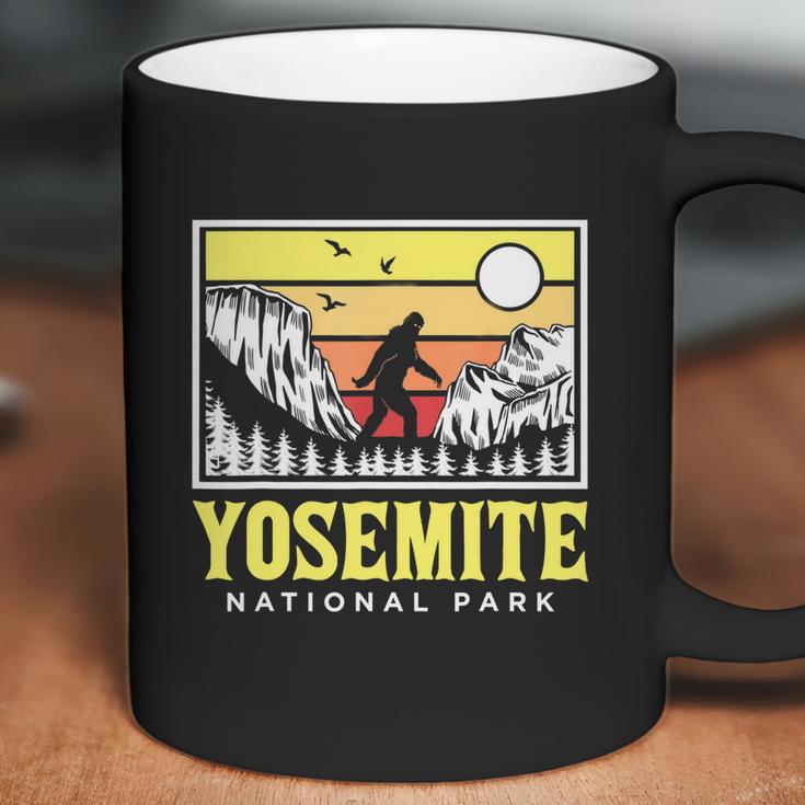 Yosemite National Park Us Bigfoot Sasquatch Yeti Funny Gift Coffee Mug