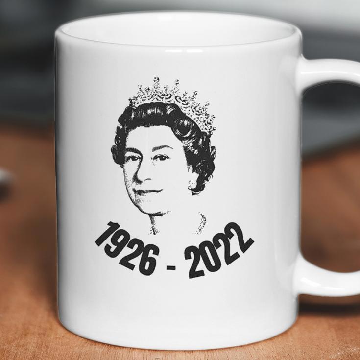 Rip Queen Elizabeth II Operation London Bridge 1926-2002 Men Women T-Shirt Graphic Print Casual Unisex Tee Coffee Mug