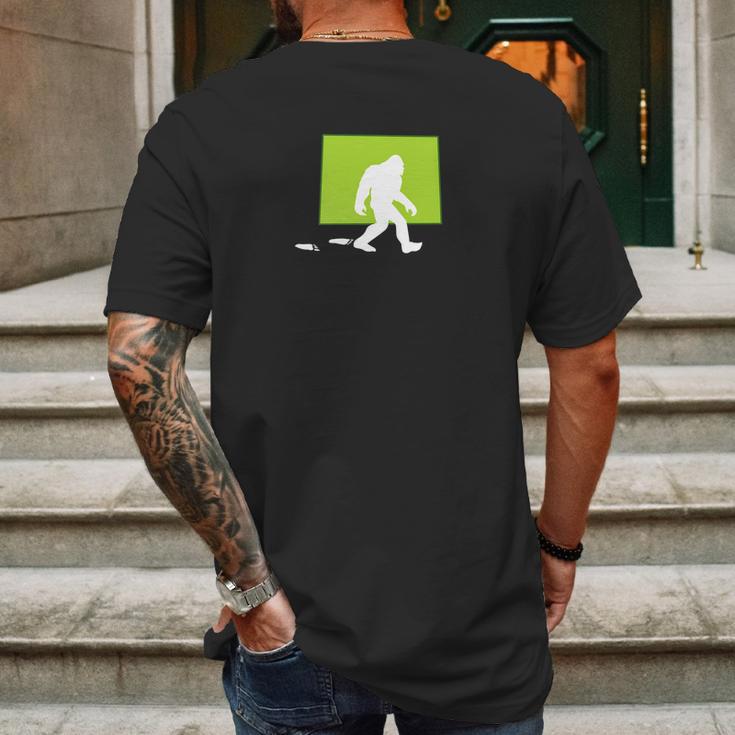 Colorado State Bigfoot Hunter Mens Back Print T-shirt Gifts for Men