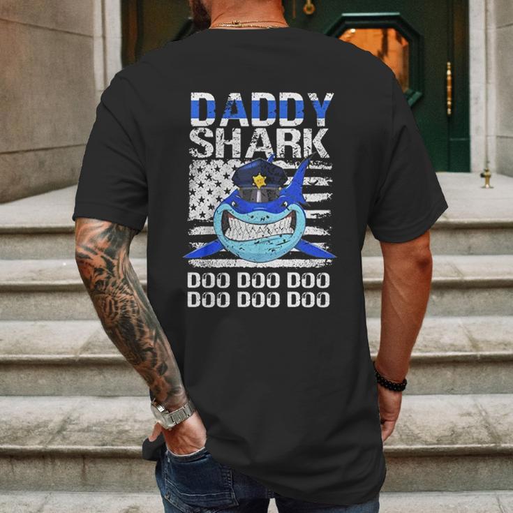 Daddy Shark Doo Doo American Flag Retro Mens Back Print T-shirt Gifts for Men