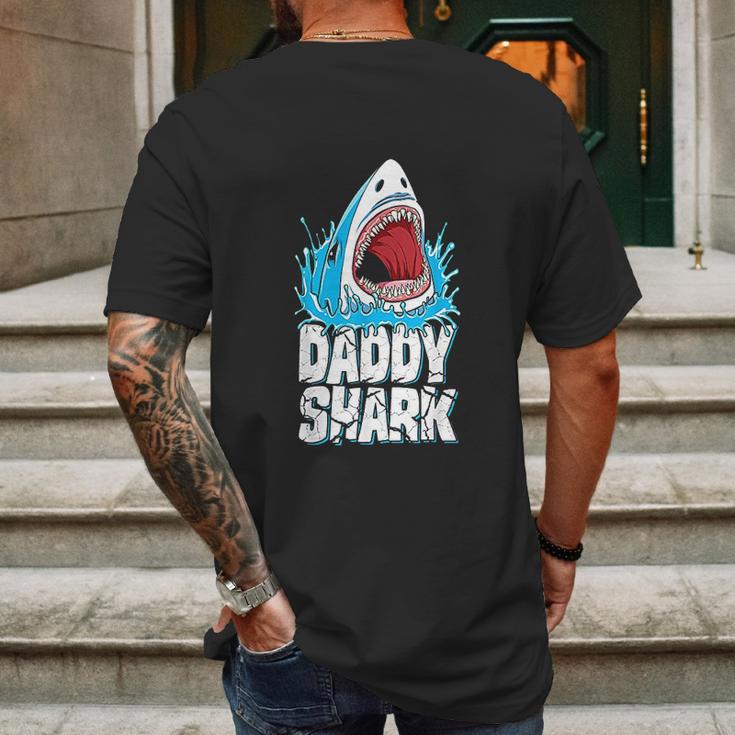 Daddy Shark Fathers Day Gifts Family Matching Dad Mens Back Print T-shirt Gifts for Men