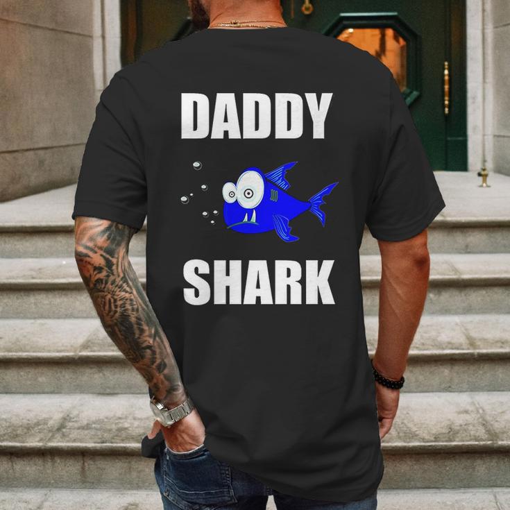 Daddy Shark Gift From Family Mens Back Print T-shirt Gifts for Men