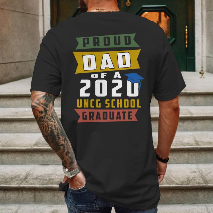 Proud Dad Of A 2020 Uncg School University Of North Carolina At Greensboro Graduate Mens Back Print T-shirt Gifts for Men