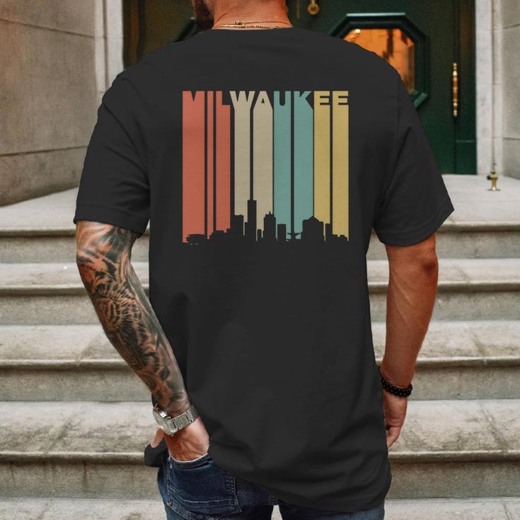 Retro 1970S Milwaukee Wisconsin Downtown Skyline T-Shirt Mens Back Print T-shirt Gifts for Men