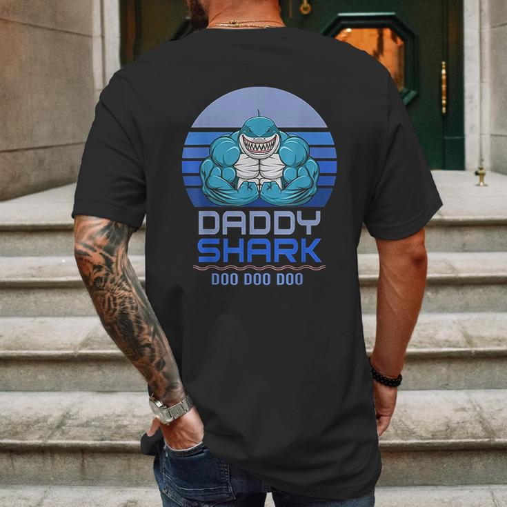 Vintage Weight Lifting Daddy Shark Mens Back Print T-shirt Gifts for Men