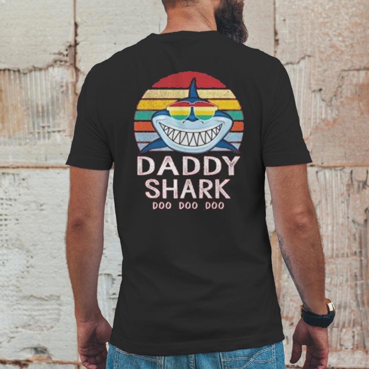 Daddy Shark For Dad Mens Back Print T-shirt Funny Gifts