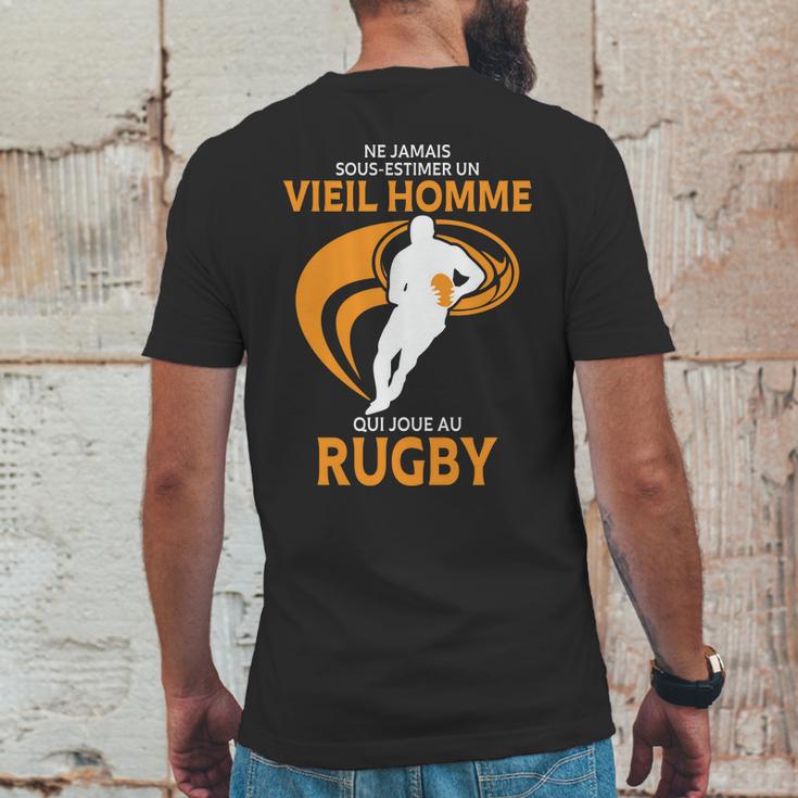 Ne Jamais Sous Estimer Un Vieil Homme Qui Joue Au Rugby Mens Back Print T-shirt Funny Gifts