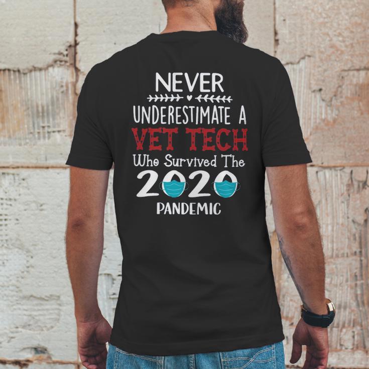 Never Underestimate Who Survived The Pandemic Vet Tech Mens Back Print T-shirt Funny Gifts