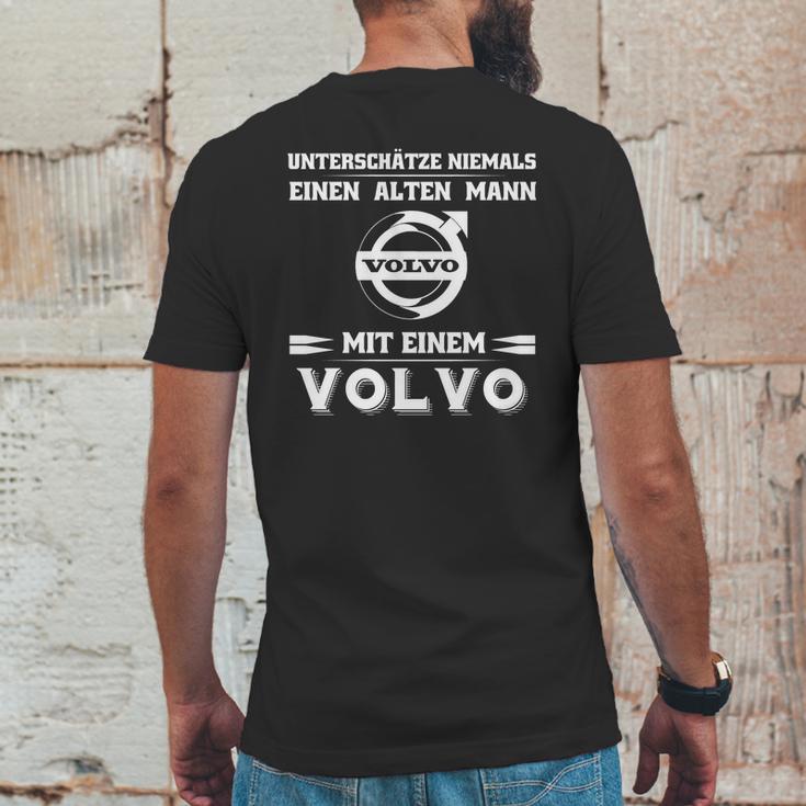 Unterschätze Niemals Einen Alten Mann Volvo Mit Einem Volvo Mens Back Print T-shirt Funny Gifts