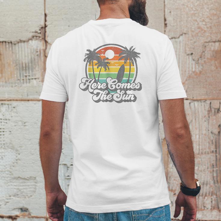 Vintage Here Comes The Sun Beach Surfing Retro 70S Surf Gift Mens Back Print T-shirt Funny Gifts