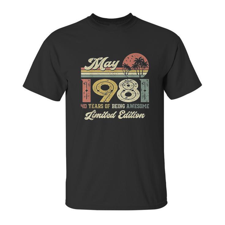 Vintage May 1981 41 Year Old 41Th Birthday Unisex T-Shirt