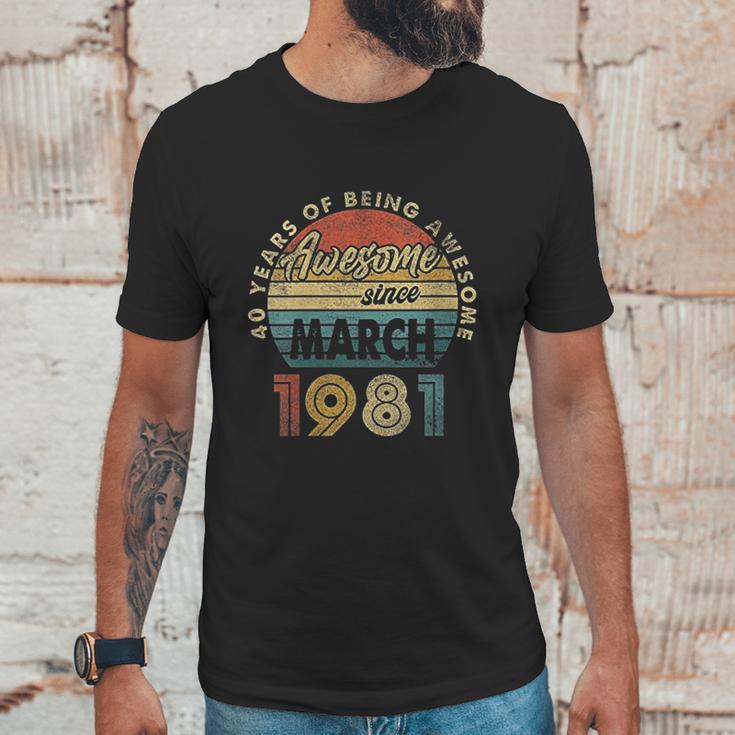 1981 Retro Vintage 41 Years Old 41St Birthday Gift Unisex T-Shirt Gifts for Him