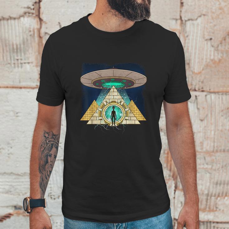 Ancient Astronaut Egyptian Pyramid Alien Conspiracy Theory Unisex T-Shirt Gifts for Him