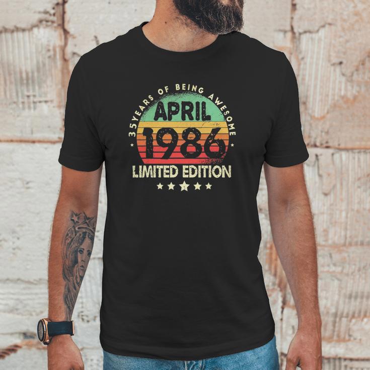 Born In April 1986 Vintage Limited Edition 35Th Birthday Unisex T-Shirt Gifts for Him