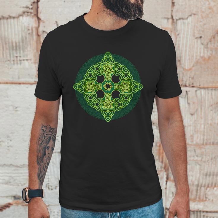 Celtic Knot Cross St Patricks Day Unisex T-Shirt Gifts for Him