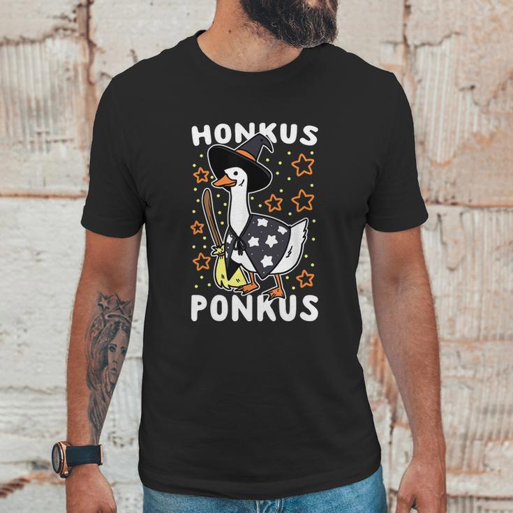 Honkus Ponkus Hocus Pocus Goose Halloween Witch Funny Cute Unisex T-Shirt Gifts for Him