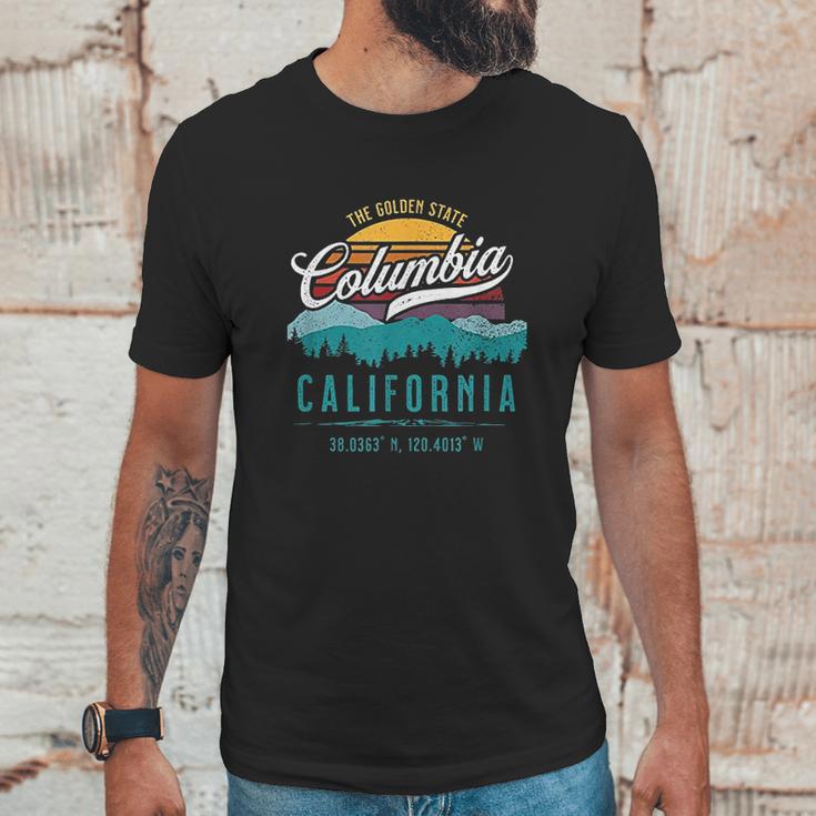 Retro Columbia California Mountains Sun Grunge Art Souvenir Unisex T-Shirt Gifts for Him