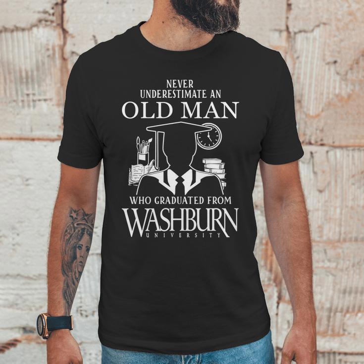 Never Underestimate An Old Man Graduated From Washburn University Unisex T-Shirt Gifts for Him