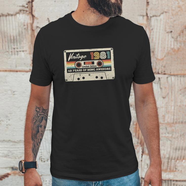 Vintage 1981 Retro Cassette 40Th Birthday Unisex T-Shirt Gifts for Him