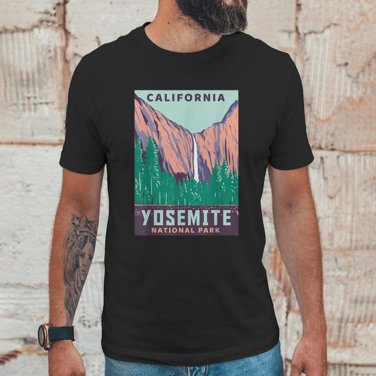 Yosemite National Park Us Vintage Usa California Parks Gift Unisex T-Shirt Gifts for Him